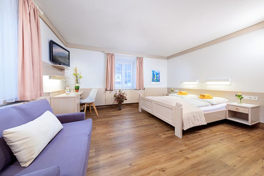 Hotel Garni Zur Laute Mindelheim Ngoại thất bức ảnh